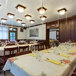本森思佳维克酒店 *